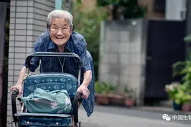 日本女性人均寿命又全球第一，Nature调查：原来寿星佬儿的肠道能自产“抗菌剂”图片