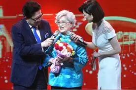 “台上演戏复杂些，台下做人简单点”，今晨去世的王文娟曾说自己“天资平平”图片