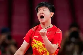 挂满徽章的“外交莎”，赛场再现“魔王”本色图片