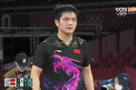 奥运乒乓银铜牌得主对决，樊振东如何逆转，3：2打赢奥恰洛夫图片
