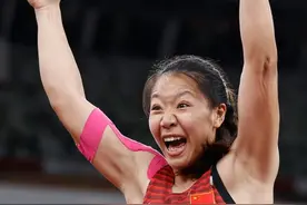 东京奥运会丨田径：刘诗颖夺得女子标枪冠军图片
