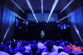 不会老去，人设不崩！虚拟偶像破圈，资本涌入千亿赛道图片