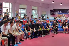 “妈妈，我做到了，我站在奥运赛场的领奖台上了！”图片