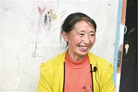 绝壁凿路“半边天”图片