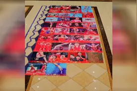 20038张多米诺牌推出38个夺金时刻！95后小伙用自己的方式致敬中国奥运健儿图片