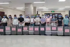 扬州8地调整为中风险地区！江苏多地再派1000余名医护人员驰援图片