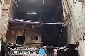广州一栋百年骑楼凌晨坍塌，三家店铺被掩，幸无人员伤亡图片