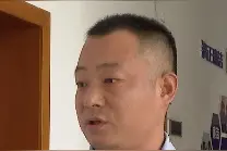 暖心！孕妇耳内进虫流血不止，宝山民警熬夜护送全程照顾图片