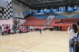 苏炳添授课视频被“曝光”，网友纷纷表示：想蹭课图片
