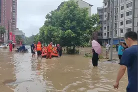新一轮强降雨袭川，四川消防紧急救援！视频封面