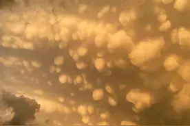 “天上堆满了鸡蛋！”北京暴雨过后现罕见“乳状积云”图片