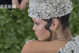 身价达17亿美元！蕾哈娜成为全球最富有女歌手图片