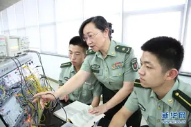 聚智强军育英才——记国防科技大学电子科学学院教授雷菁图片