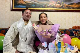 拉萨老城区的异国家庭：遵循传统也乐享变化图片