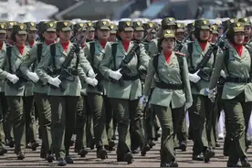 招募新女兵时要做“童贞检测”？印尼军方：现在没有了图片