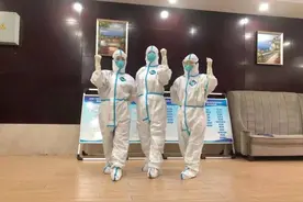 健康小站天使录 | 隔离人员突然头晕不适，后背湿透的她又重新穿上防护服……图片