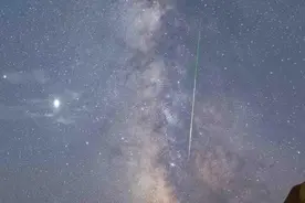 今天晚上，一起去看流星雨啊图片