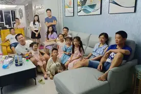突如其来的隔离，让她们一家成为网红：3室2厅住16个人，一顿早饭吃掉40个包子图片