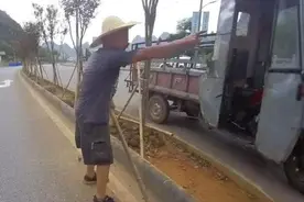 被查男子：“你们敢动我试试！”警察：到派出所试试吧图片