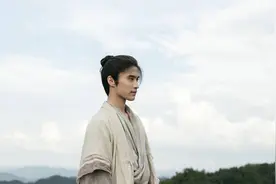 封面会客厅｜当00后演员边天扬“霸屏”暑假档：“每个角色都是挑战”图片