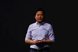 贵人语迟｜东张西望图片