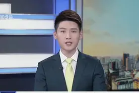 上海：43个路口大型车“右转必停”  违者罚200元记3分视频封面