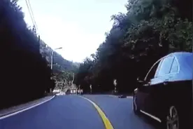 遥控模型车在道路上行驶！北京警方通报：2人被行拘图片