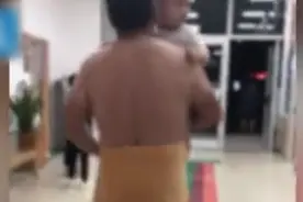 爸爸急着送宝宝就医忘穿裤子，网友：这就是父爱视频封面