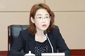 “75后”女市长转岗后，“70后”的她任代市长图片