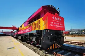 「央媒看甘肃」瞭望丨甘肃转身：从“骆驼”到“天马”图片