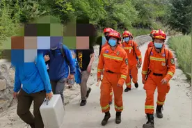 6名大学生门头沟爬山1人失联，救援人员连夜搜救……视频封面