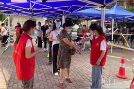 武汉市汉阳区德才小学把德育课堂搬到抗疫一线图片