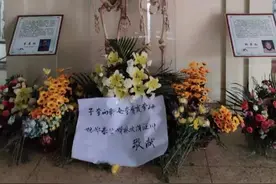 最震撼人心的爱情！丈夫离世14年后，竟与妻子在母校“重逢”……图片