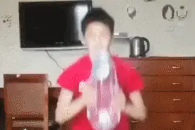 全红婵教网友水花消失术，可可爱爱图片