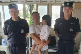四岁女孩上街找妈妈，自己却走“丢”了图片