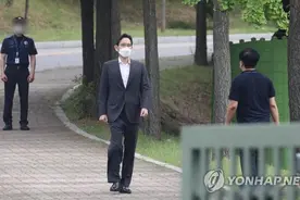 三星掌门人李在镕监狱生活曝光：每天坚持跑步半小时，7个月瘦26斤，见谁都笑着打招呼图片