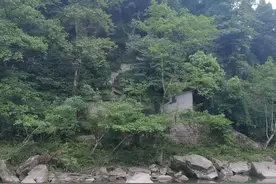 探访四川旺苍千年佛像被盗现场：有围墙保护外人不能靠近 官方回应“被盗文物在巡检时发现”图片