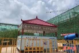 500余名工人战高温，江夏智能制造产业基地建设紧张有序推进图片
