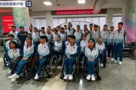 请别吝惜对他们的喝彩图片
