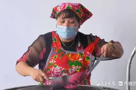 蒙阴常路煎饼玩花样，身价翻17倍多图片