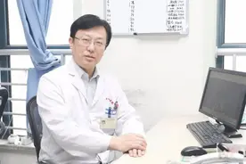 齐鲁医典丨七旬老人颈动脉严重狭窄，颈动脉内膜剥脱术除脑梗隐患图片