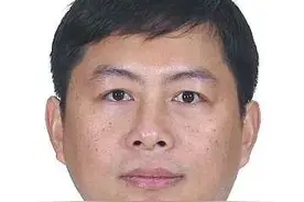 携巨款逃美十年，武汉发改委原主任徐进案开庭图片