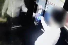 小区电梯监控拍下“高质量男性”他的这波操作让业主又气又迷惑……图片