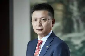 踏浪潮头——记平安集团总经理、联席CEO、平安银行董事长谢永林图片