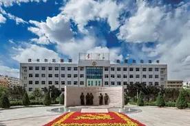 播信仰之火图片