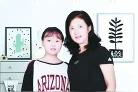 她无私资助10年 她努力进取考上名校 这样的“母女”情分真难得图片