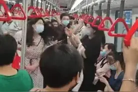 两女子在上海地铁起口角后互殴 均被行政拘留图片