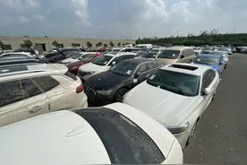 郑州暴雨之后，被淹的4S店不少 消费者会不会买到泡水的新车？汽车销售：我想买都轮不到图片