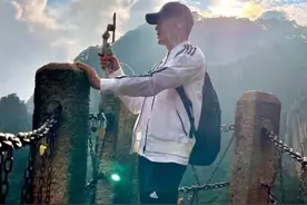 后疫情时代导游转型 黄山“红色”主播大受欢迎图片