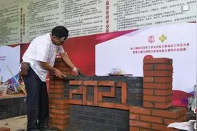 建筑工匠走上竞技场 用瓦刀舞出精彩图片
